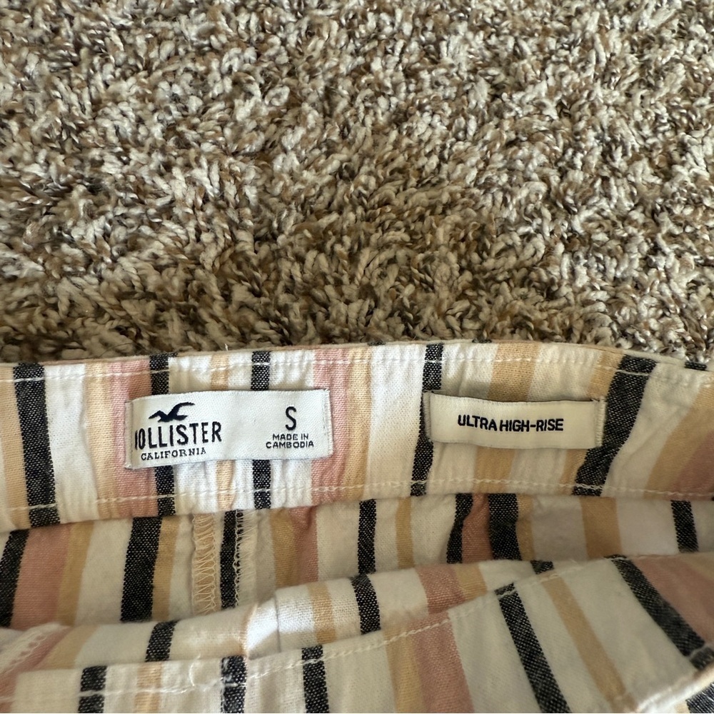 Hollister Ultra High-Rise Mini Skirt – Size S - Picture 2 of 5